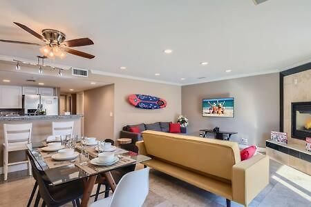 Awesome 3Br 2Bth 1 Block To Beach C2 ニューポート・ビーチ エクステリア 写真