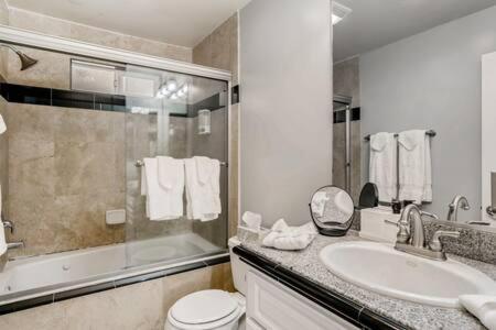 Awesome 3Br 2Bth 1 Block To Beach C2 ニューポート・ビーチ エクステリア 写真
