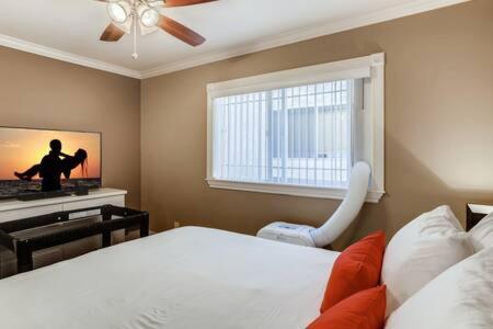 Awesome 3Br 2Bth 1 Block To Beach C2 ニューポート・ビーチ エクステリア 写真