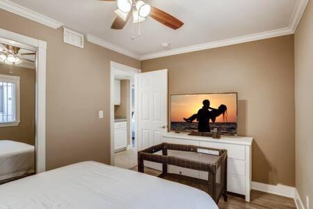 Awesome 3Br 2Bth 1 Block To Beach C2 ニューポート・ビーチ エクステリア 写真