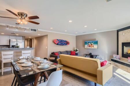 Awesome 3Br 2Bth 1 Block To Beach C2 ニューポート・ビーチ エクステリア 写真